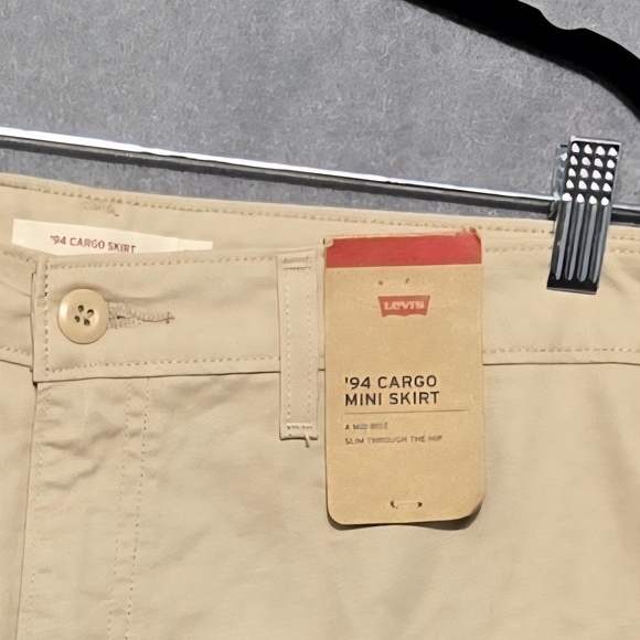 Levi's Khaki Cargo Mini Skirt - Picture 3 of 9